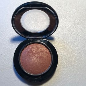 MAC blush